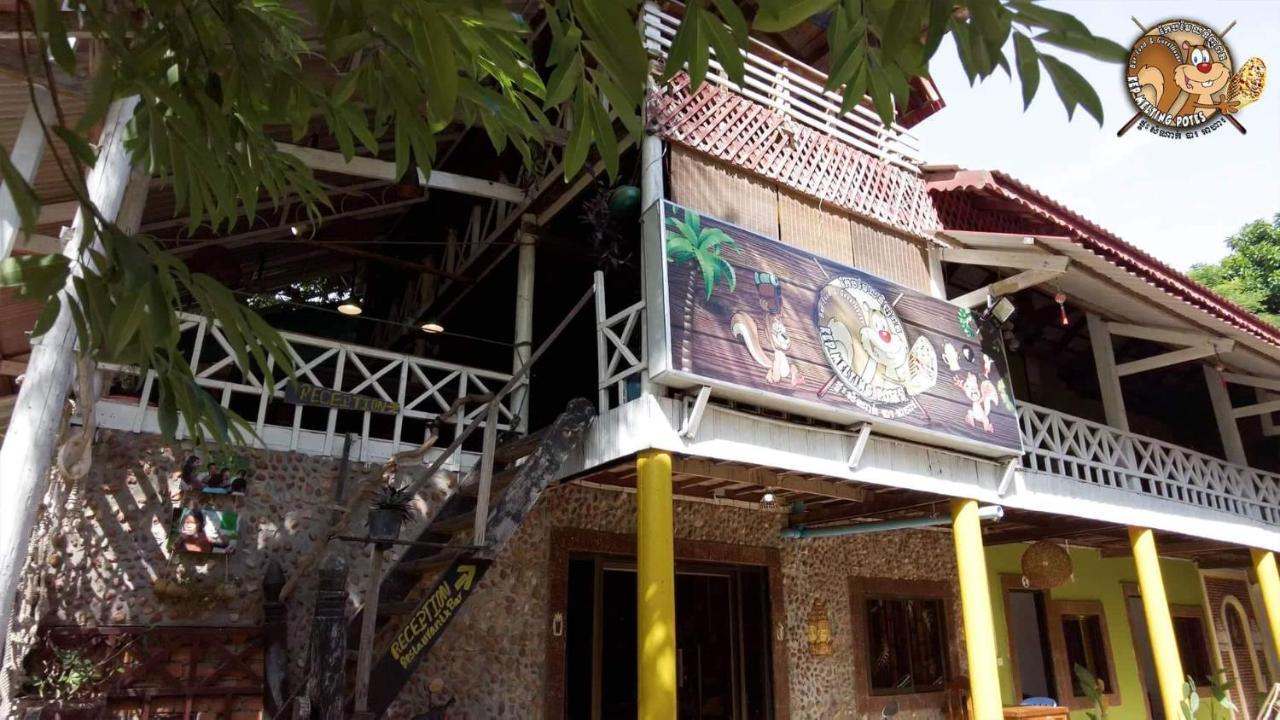 Kep Melting Potes Hotel Exterior photo
