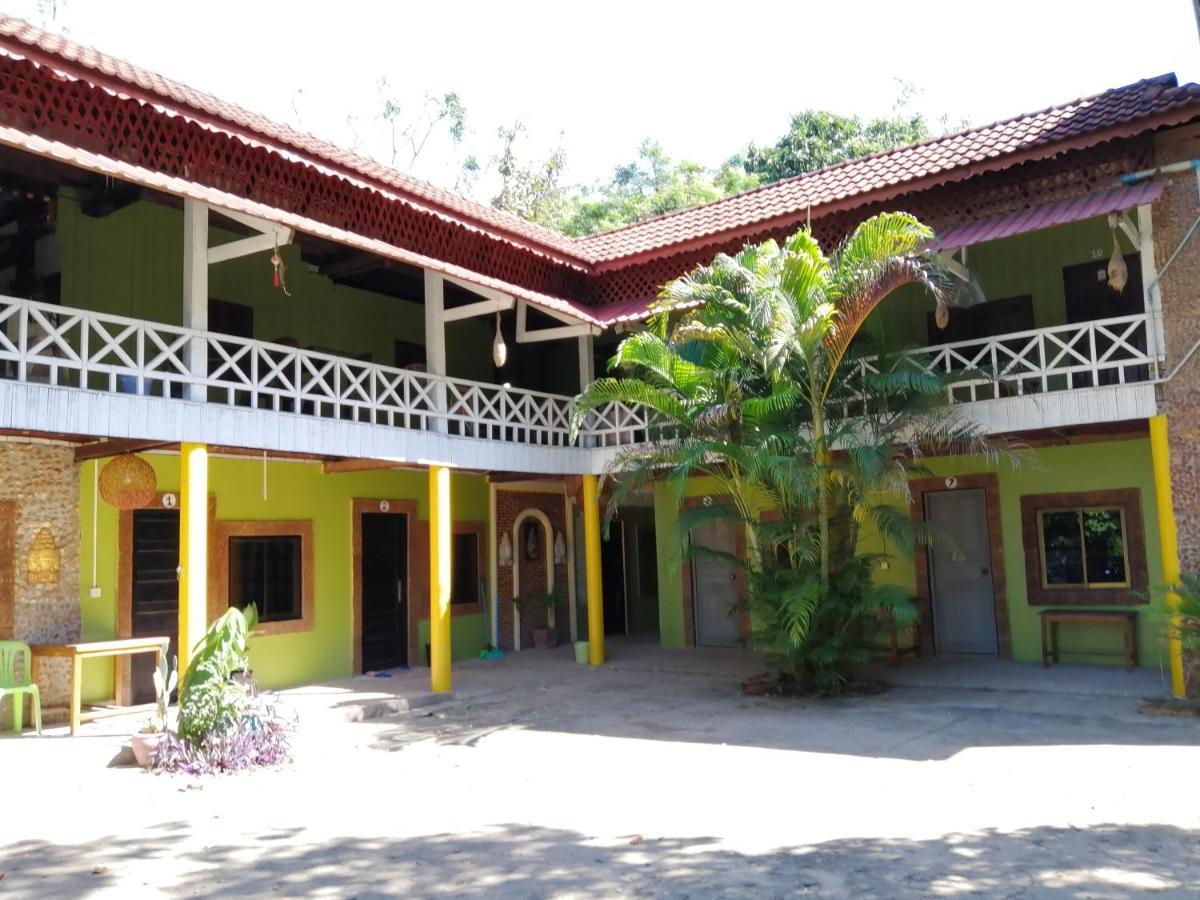 Kep Melting Potes Hotel Exterior photo